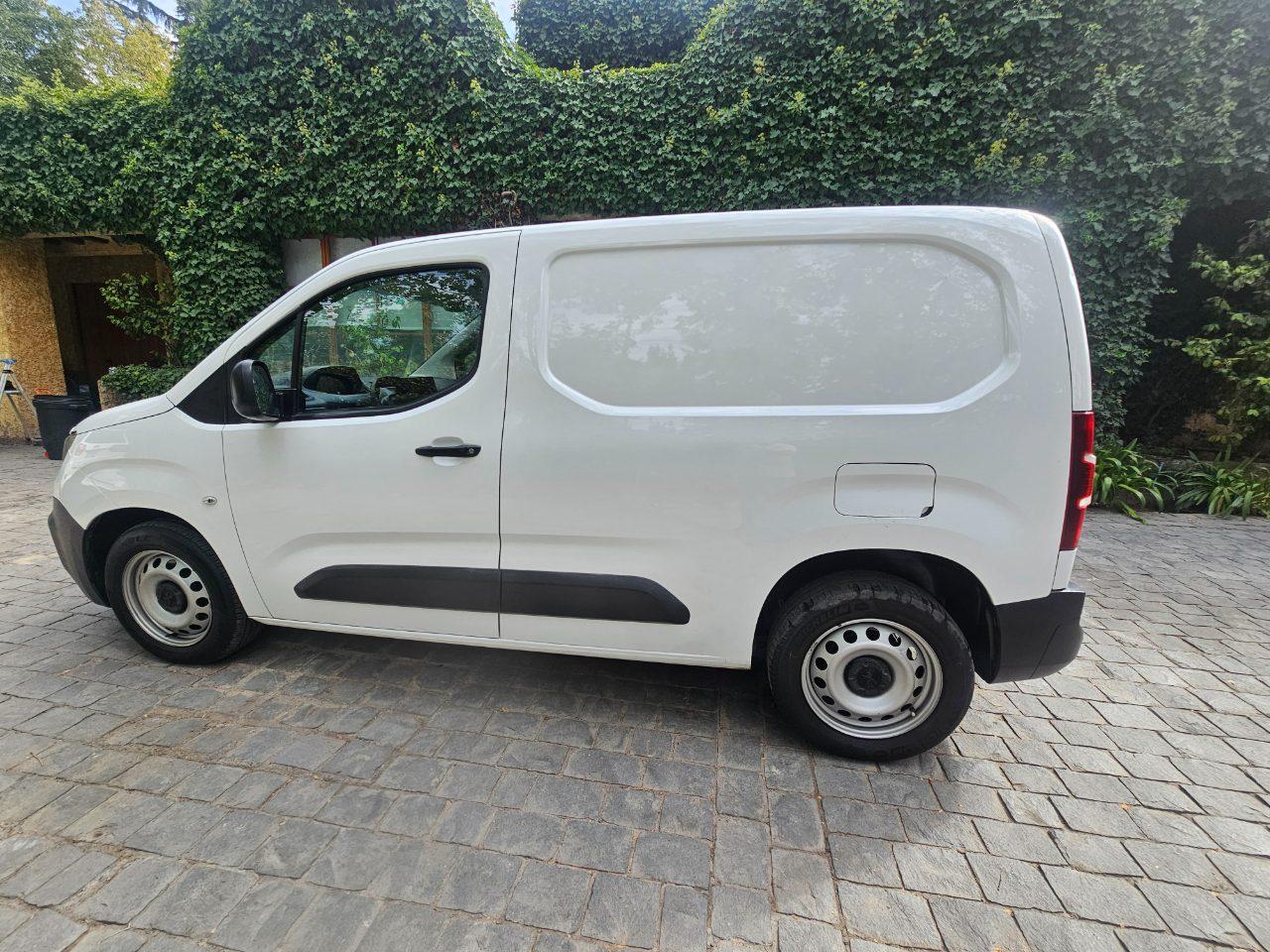 Peugeot Partner L1 1.6 HDI 2021 | Turbo Diésel | Carga Eficiente | Santiago