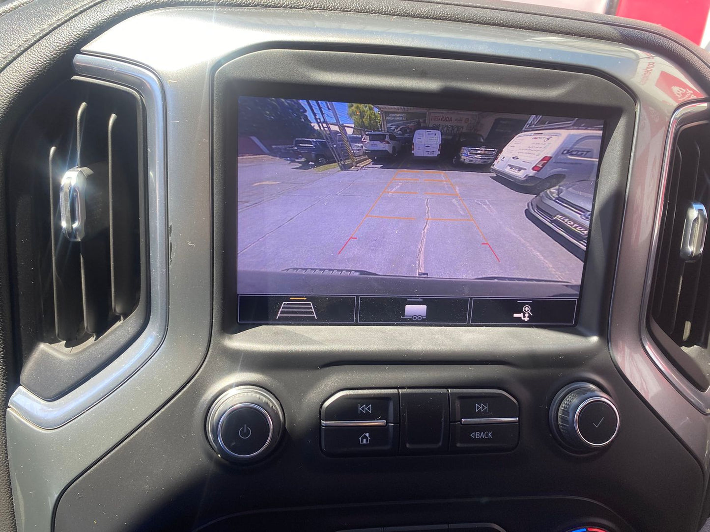 Chevrolet Silverado Trail Boss Z71 5.3 V8 2020 - Único Dueño - Los Angeles