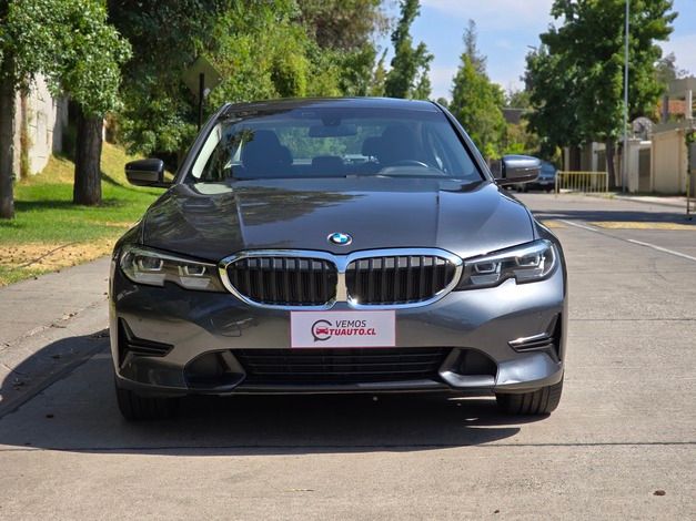 320i 2.0 Twinpower Automático AWD 2022 60.402 km Santiago - interior