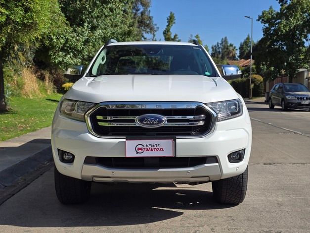 Ford Ranger Limited 2023 frente pickup blanca 4x4 tope de gama