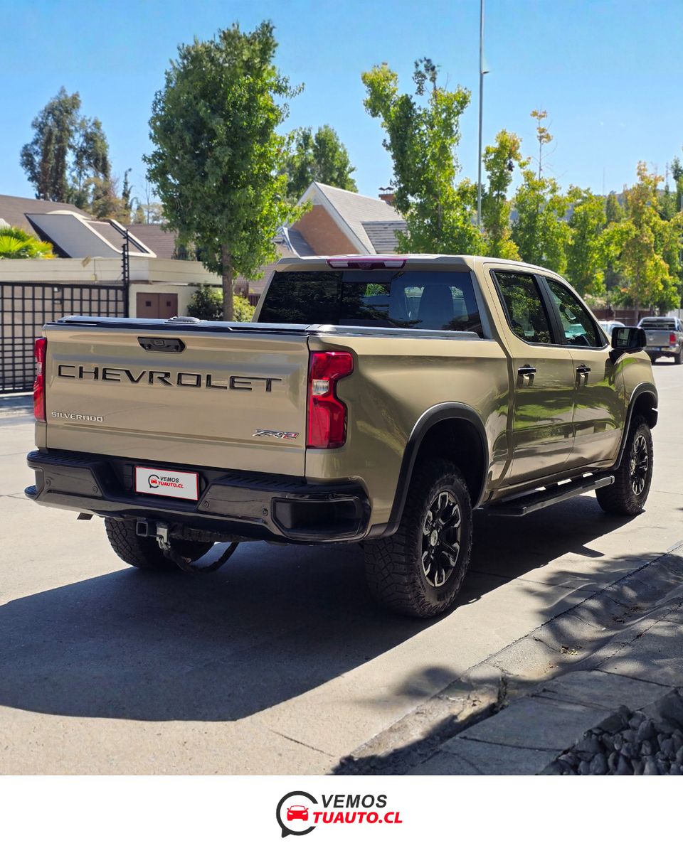 Silverado Zr2  Automático 4WD 2023 58.022 km Santiago - interior