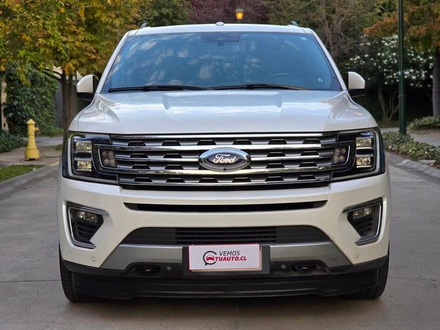 Ford Expedition Limited 2019 frente SUV familiar blanco imponente