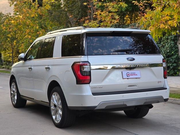 Ford Expedition Limited 3.5 EcoBoost 4WD 2019 | Espacio de Primera Clase | Santiago
