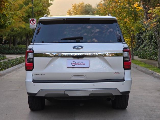 Ford Expedition Limited 3.5 EcoBoost 4WD 2019 | Espacio de Primera Clase | Santiago