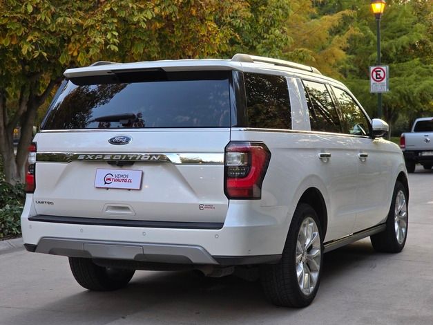 Ford Expedition Limited 3.5 EcoBoost 4WD 2019 | Espacio de Primera Clase | Santiago