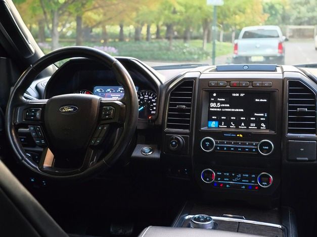 Ford Expedition Limited 3.5 EcoBoost 4WD 2019 | Espacio de Primera Clase | Santiago