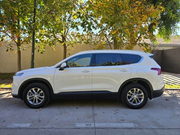 Hyundai Santa Fe 2.5 Auto Plus 2023 | 26.500 km | Santiago