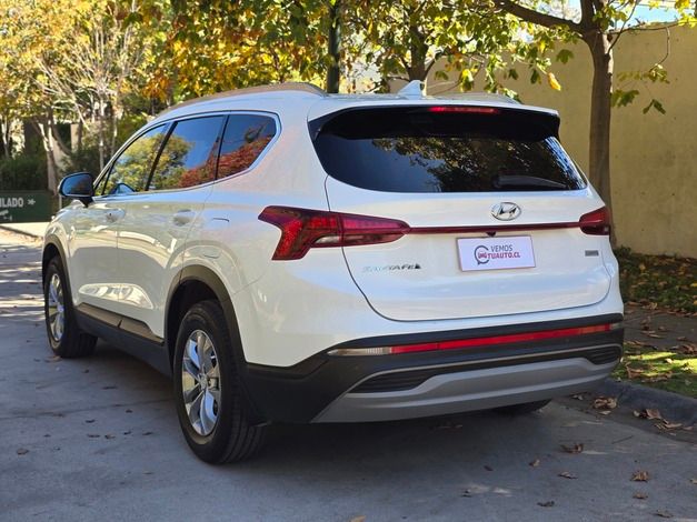 Hyundai Santa Fe 2.5 Auto Plus 2023 | 26.500 km | Santiago