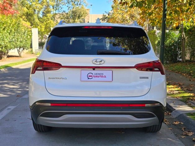 Hyundai Santa Fe 2.5 Auto Plus 2023 | 26.500 km | Santiago