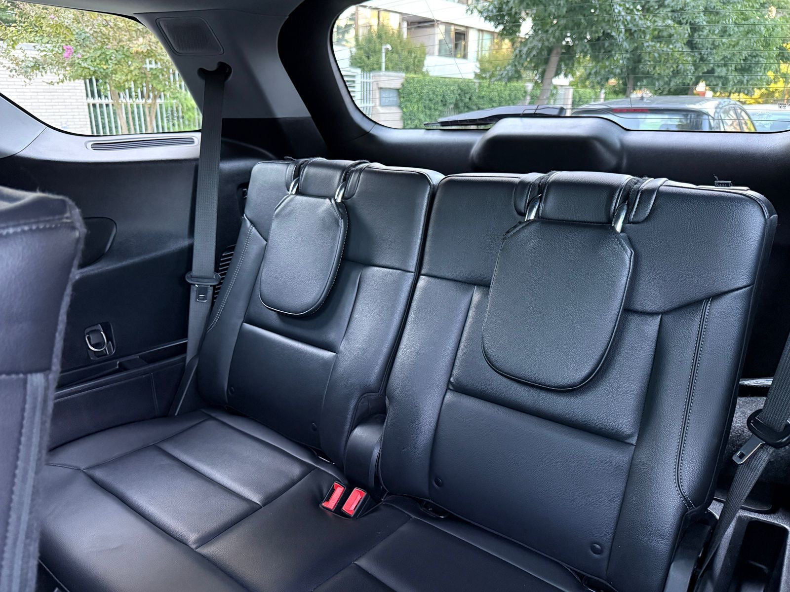 Configuración 3 corridas de asientos cuero Ford Explorer 2022 impecable