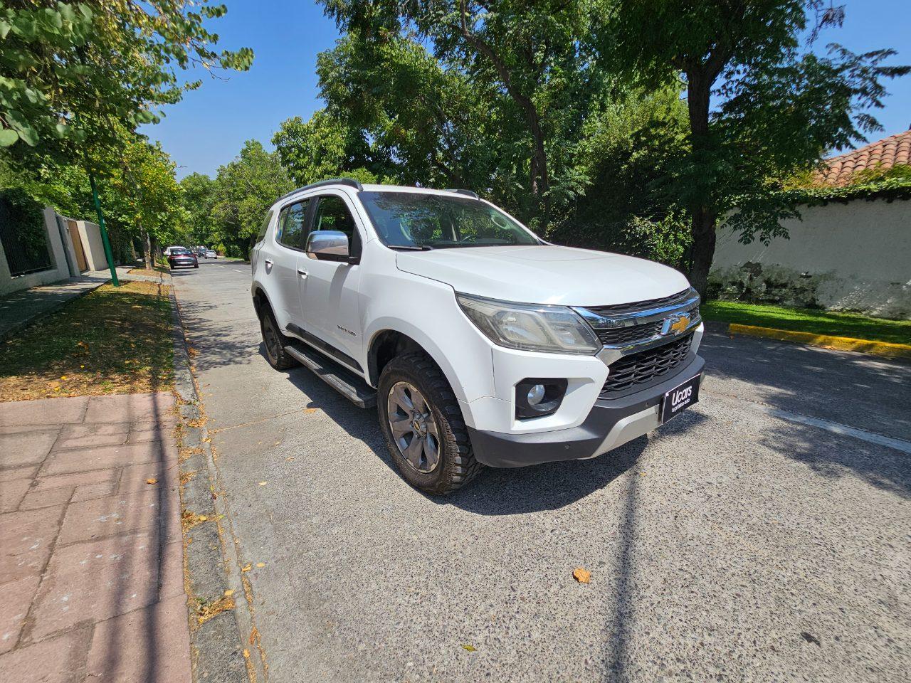 Chevrolet Trailblazer Premier 2022 frente SUV blanco 4x4