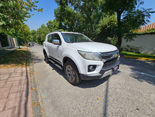 Chevrolet Trailblazer Premier 2022 frente SUV blanco 4x4