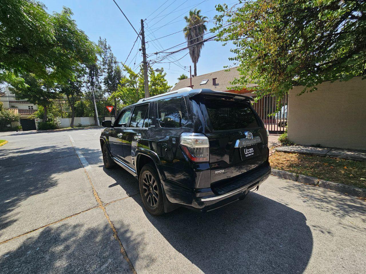 Toyota 4Runner Limited 4.0 V6 2017 | 4x4 | Tres Corridas de Asientos | Santiago