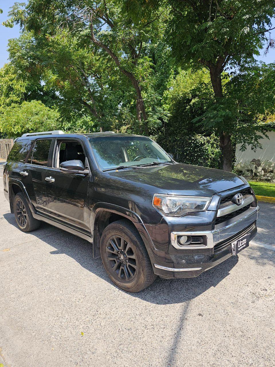 Toyota 4Runner Limited 4.0 V6 2017 | 4x4 | Tres Corridas de Asientos | Santiago