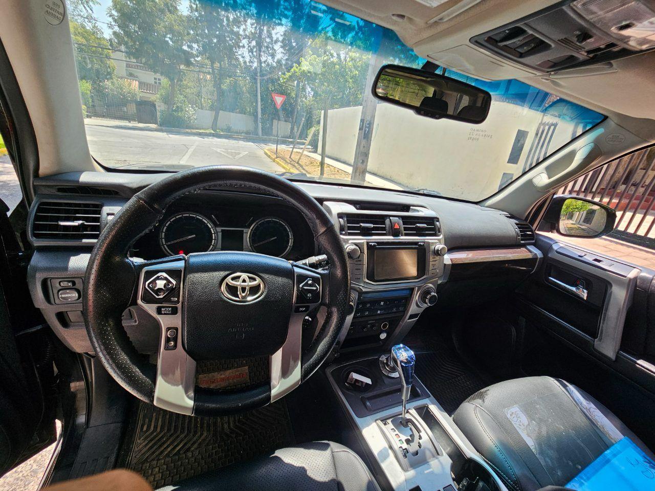Toyota 4Runner Limited 4.0 V6 2017 | 4x4 | Tres Corridas de Asientos | Santiago