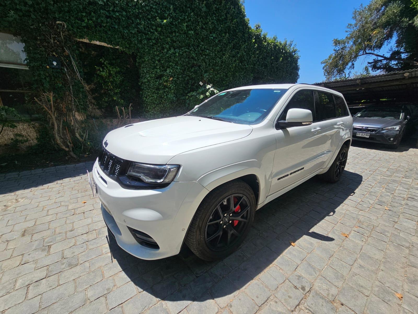 Jeep Grand Cherokee Srt8 6.4 V8 usada 2021 70.859 km en venta Santiago