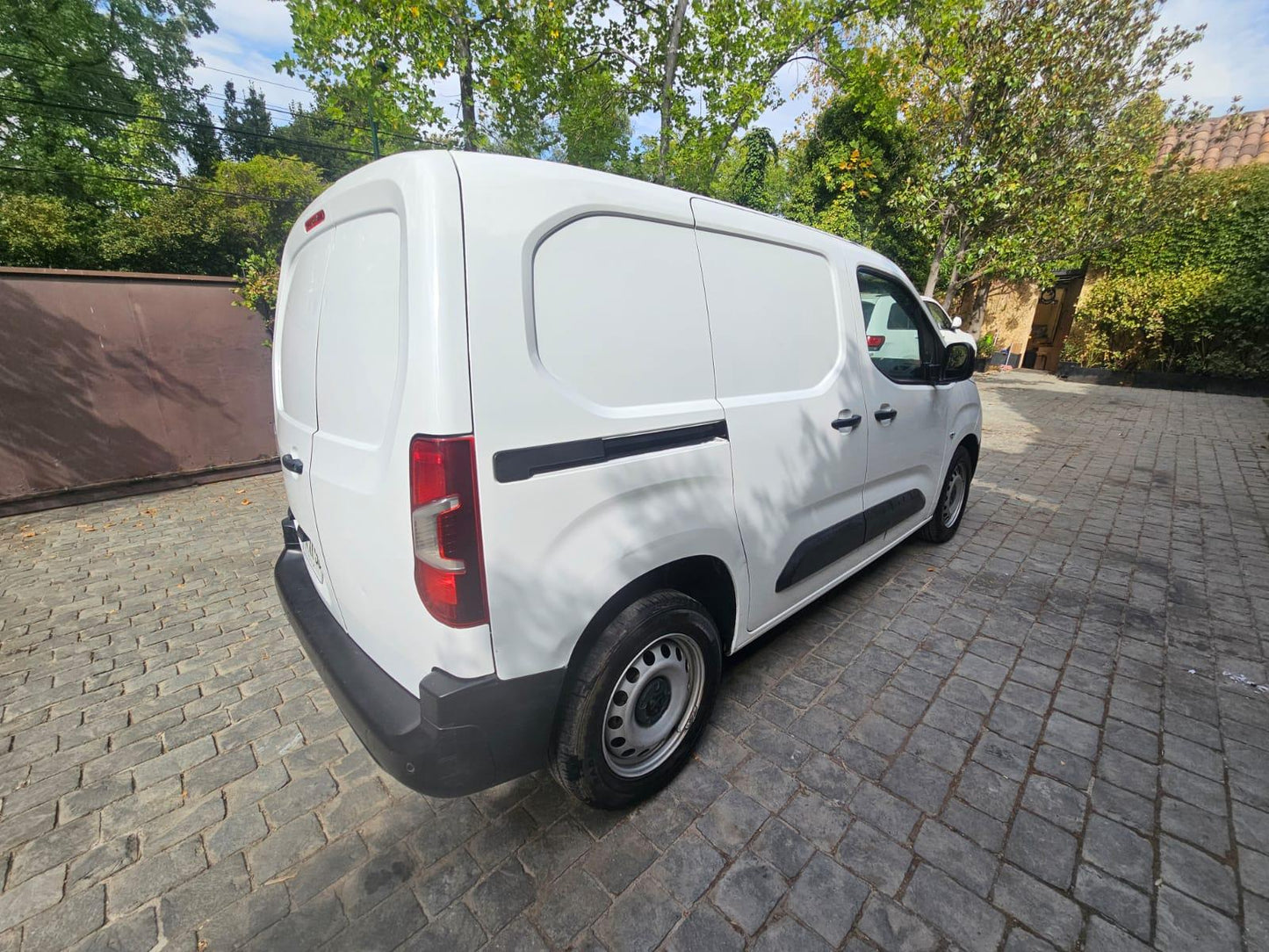 Peugeot Partner L1 1.6 HDI 2021 | Turbo Diésel | Carga Eficiente | Santiago