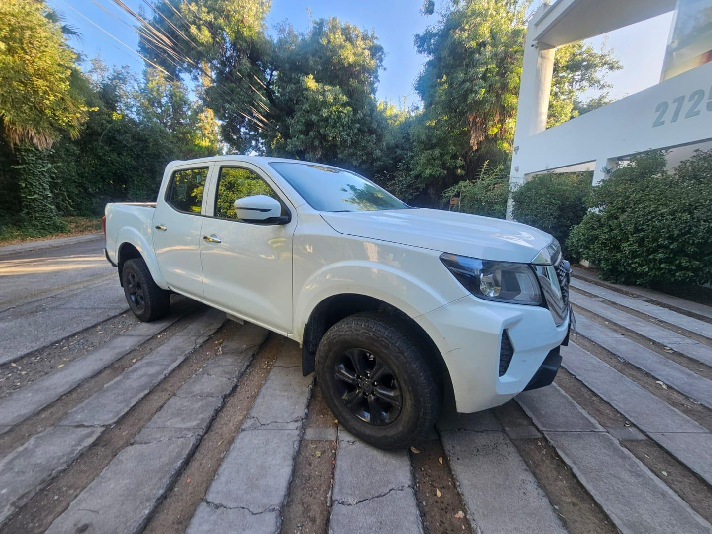 Nissan Navara DC 2.3 Diésel 2023 | 46.000 KM | Transmisión Manual | Santiago