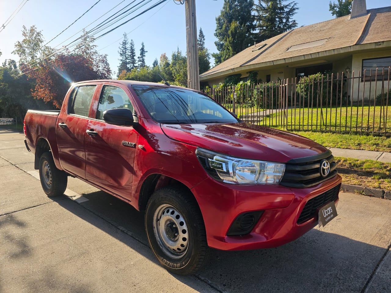 Toyota Hilux DX 2.4 Turbo Diésel 2024 | 4x4 | Solo 20.100 KM | Santiago