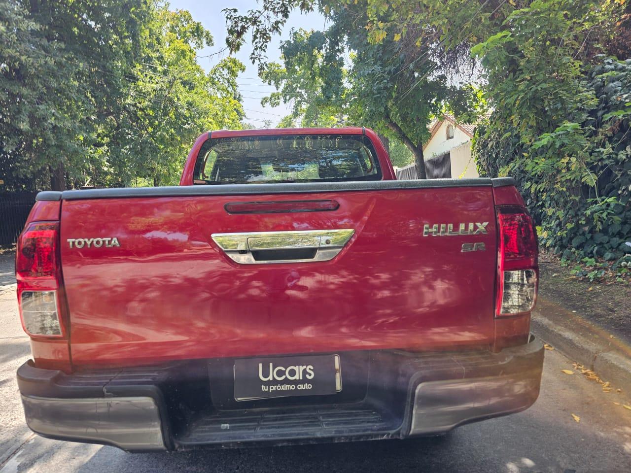 Toyota Hilux SR 2.8 Turbo Diésel 2022 | 4x4 | Motor High Torque | Santiago