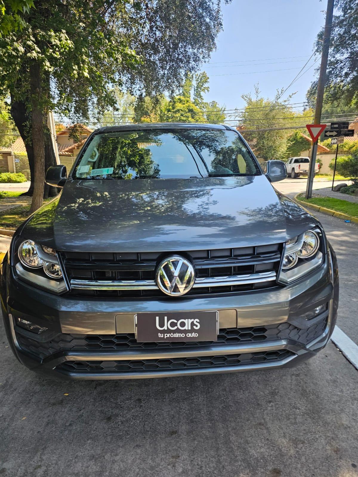 Volkswagen Amarok Comfortline 2022 frente camioneta gris 4x4