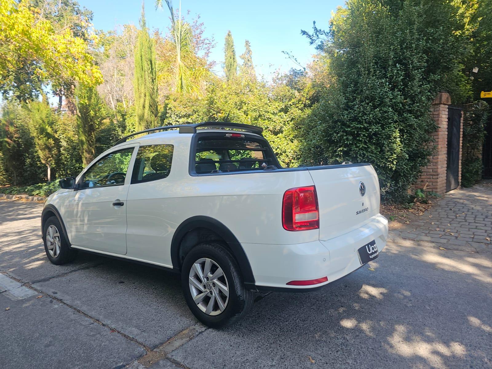 Saveiro Manual FWD 2017 63.152 km Santiago - interior