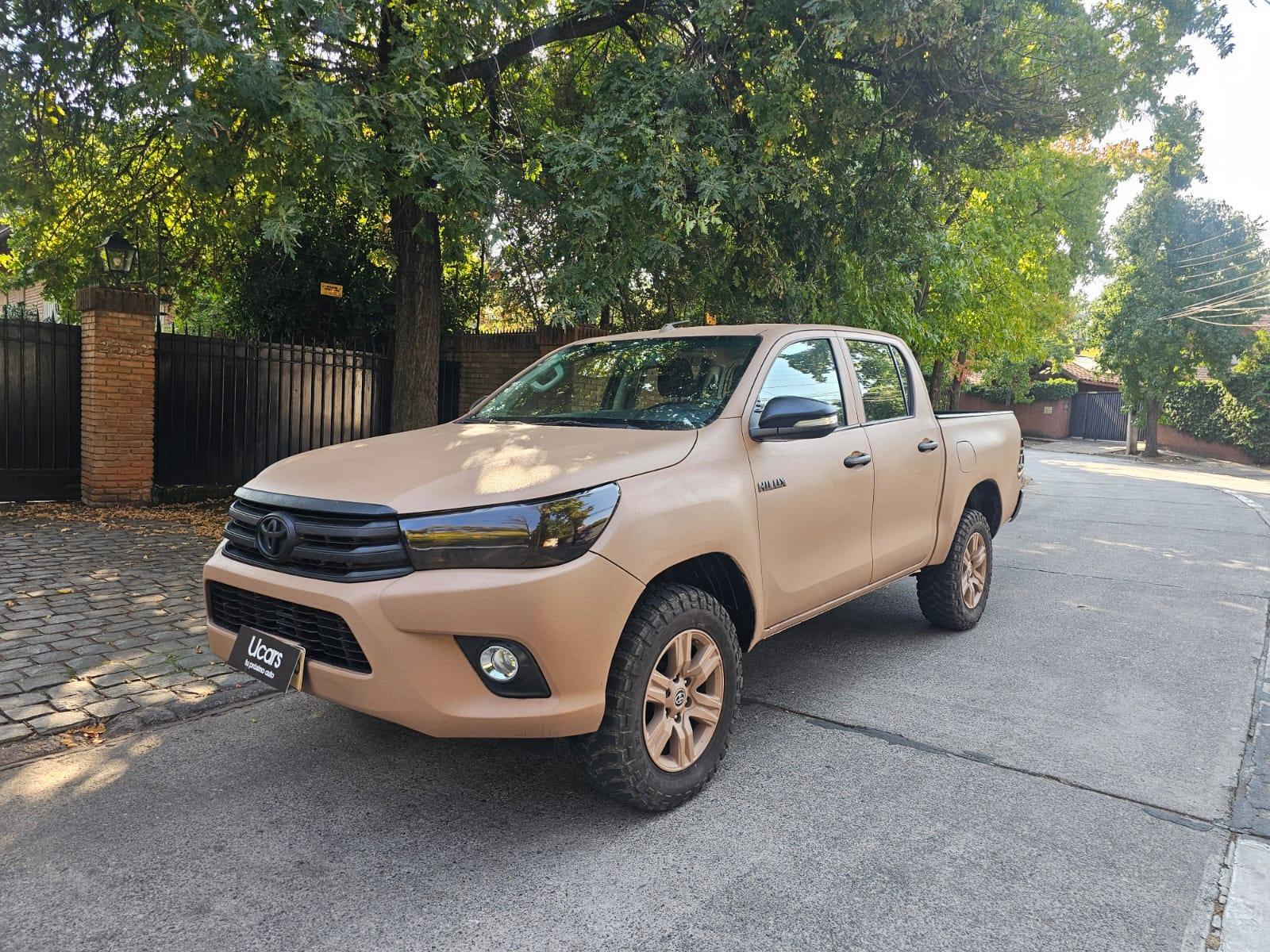 Toyota Hilux Sr 2.4 Td 4x4 2016 130.000 km Santiago - vista exterior
