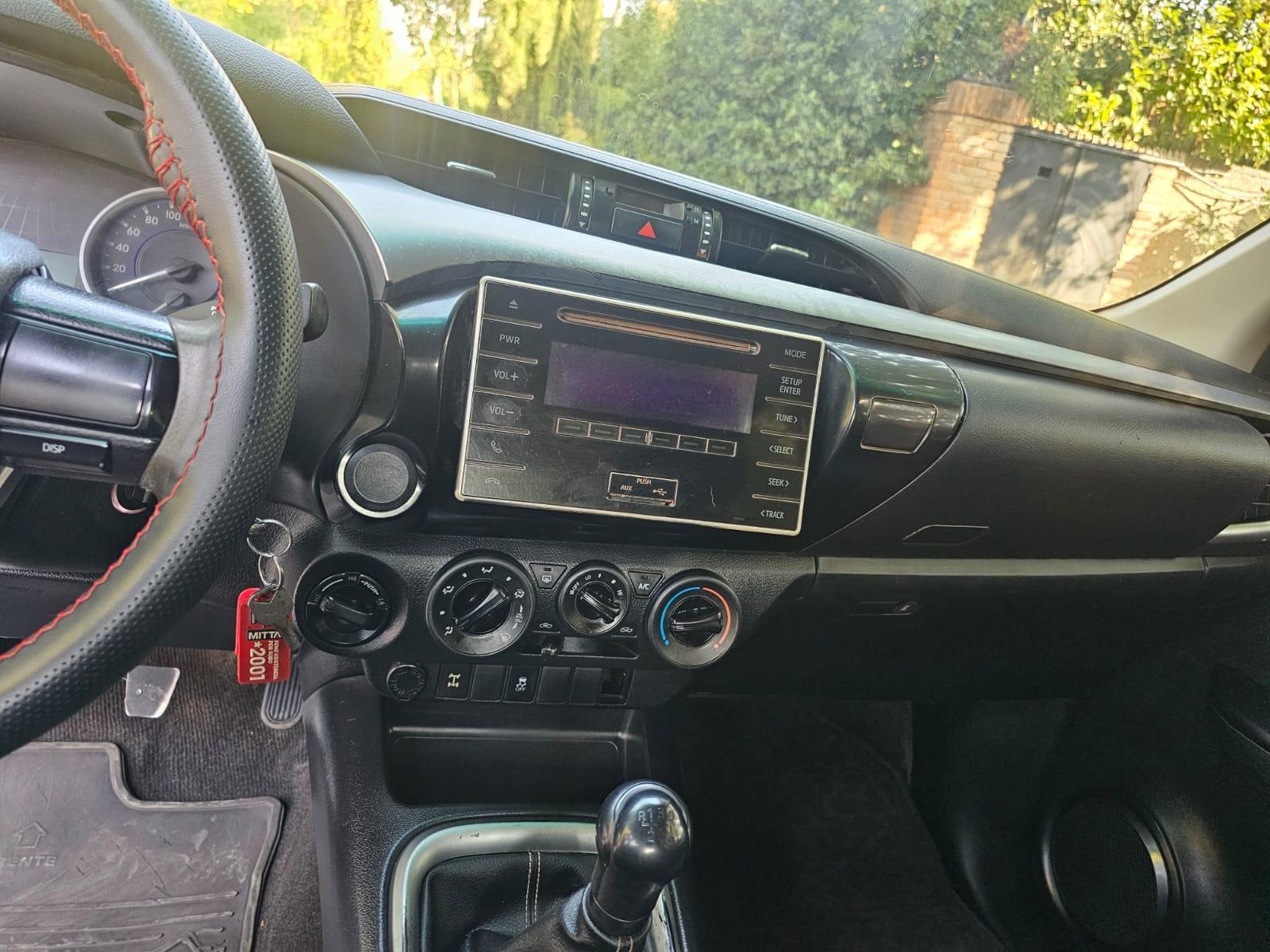 Toyota Hilux Sr 2.4 Td 4x4 2016 130.000 km Santiago - foto 14