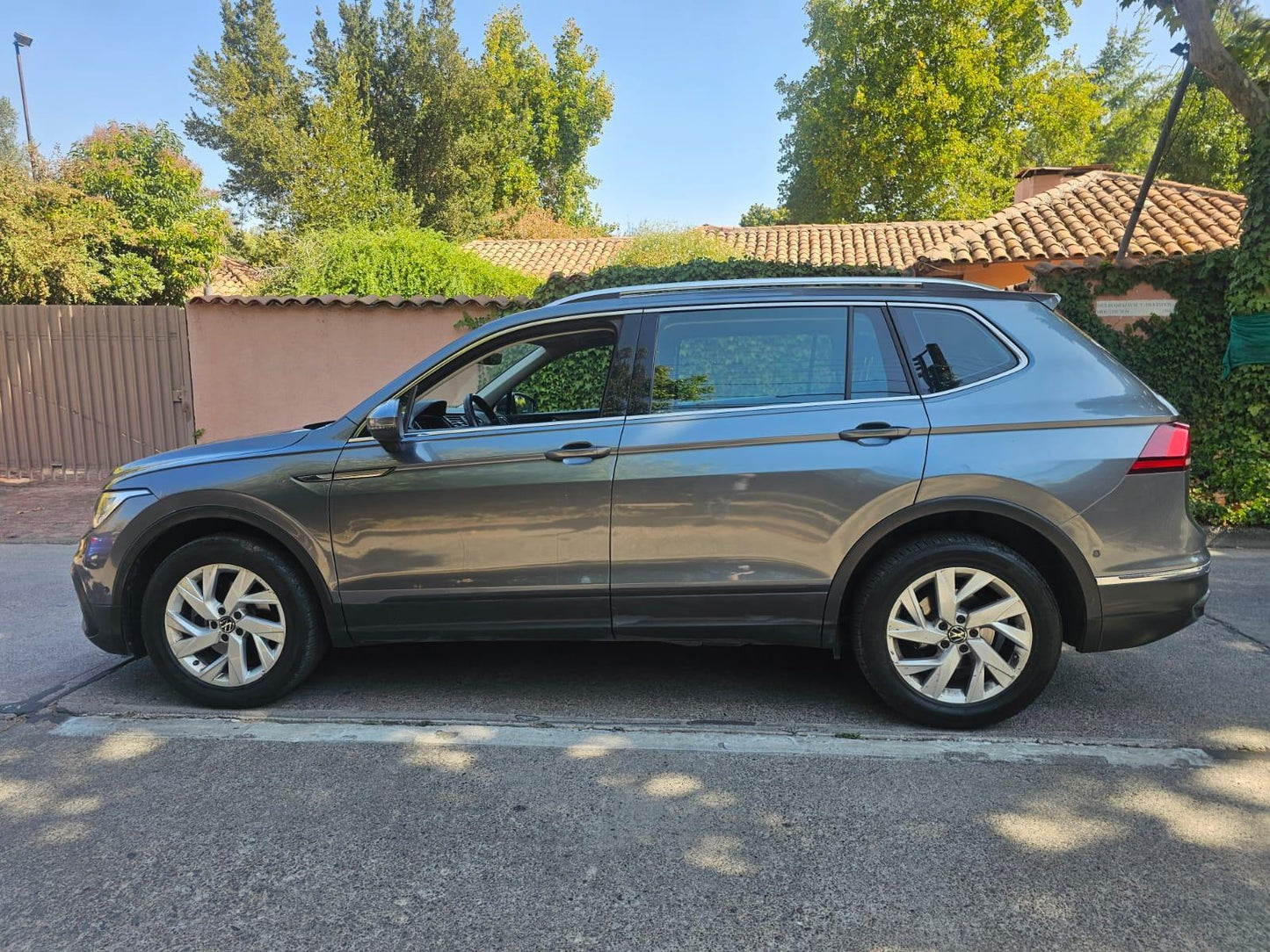 Volkswagen Tiguan Comfortline 1.5 Tsi usada 2025 20.156 km en venta Santiago