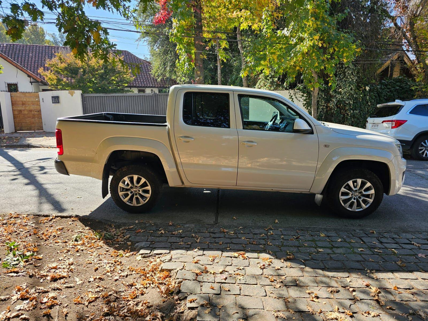 Volkswagen Amarok Trendline 4x4 usada 2020 65.100 km en venta Santiago