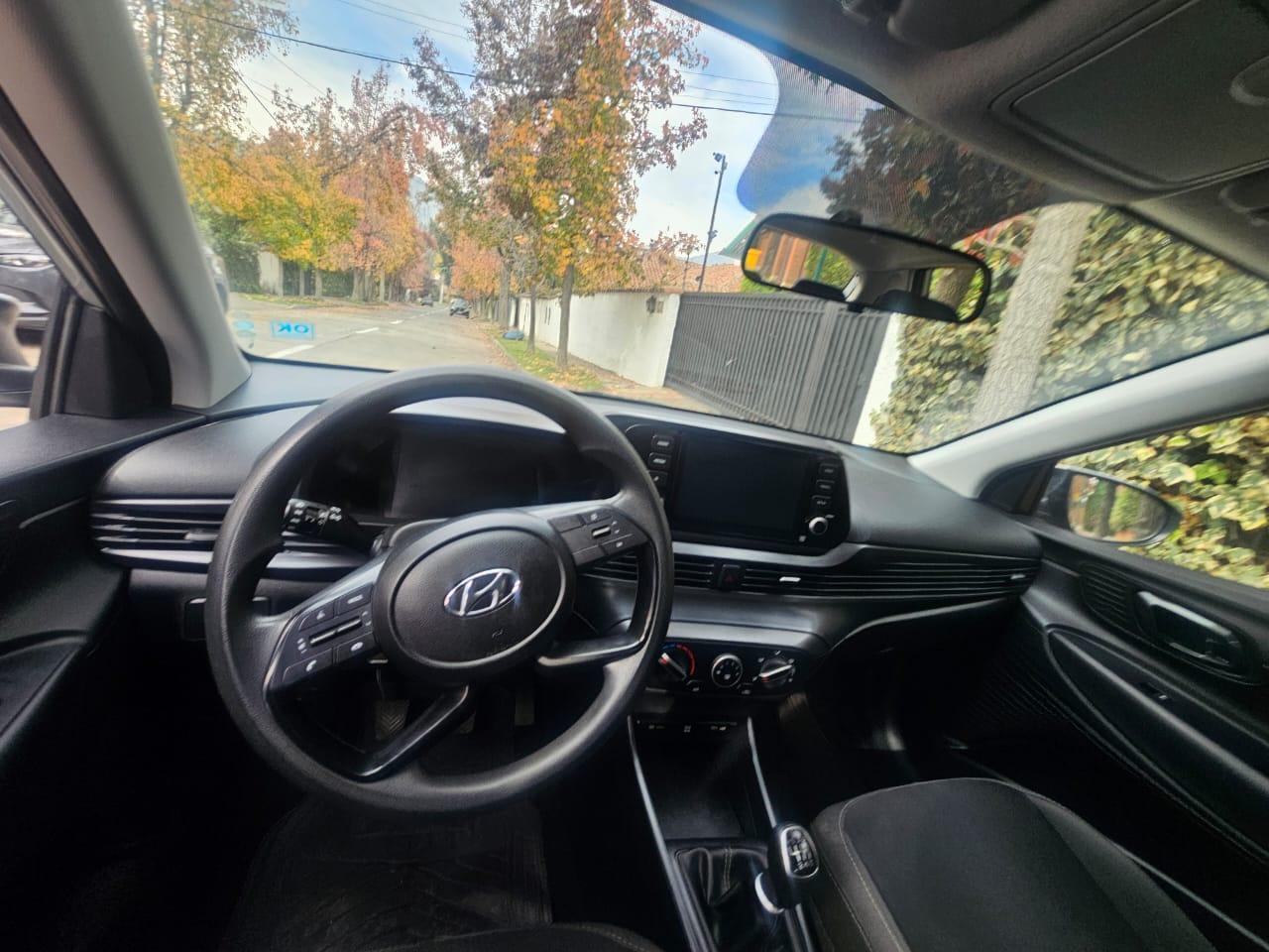 I20 Manual FWD 2023 80.000 km Santiago - interior