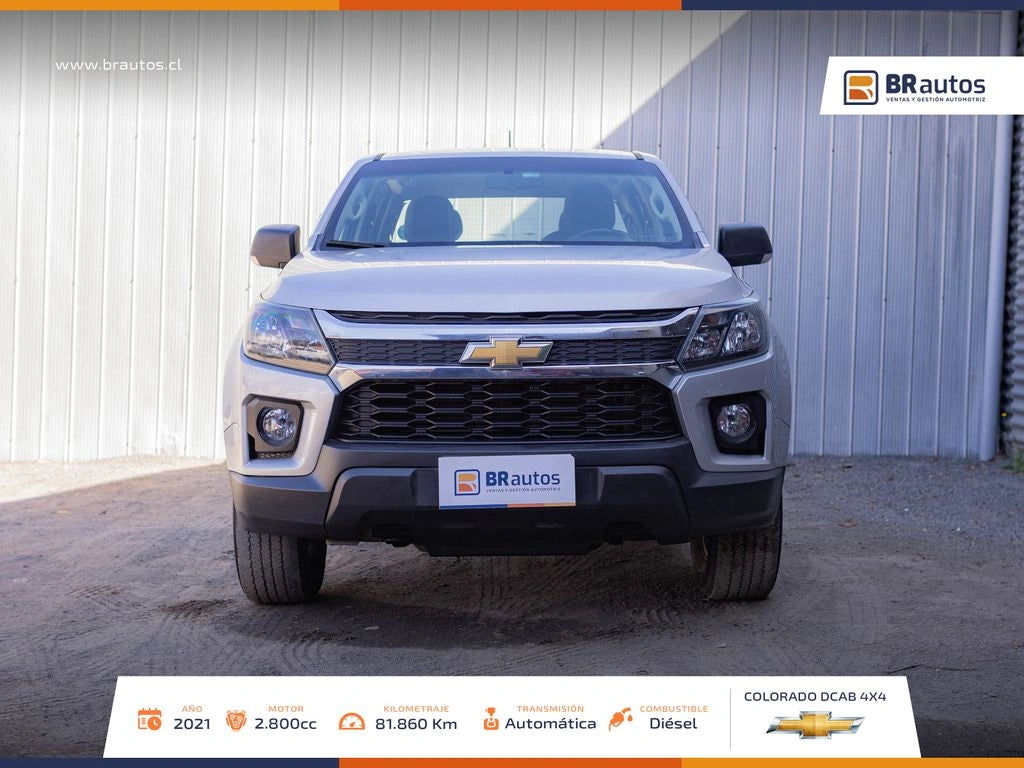 Chevrolet Colorado LT 2022 frente camioneta 4x4 robusta