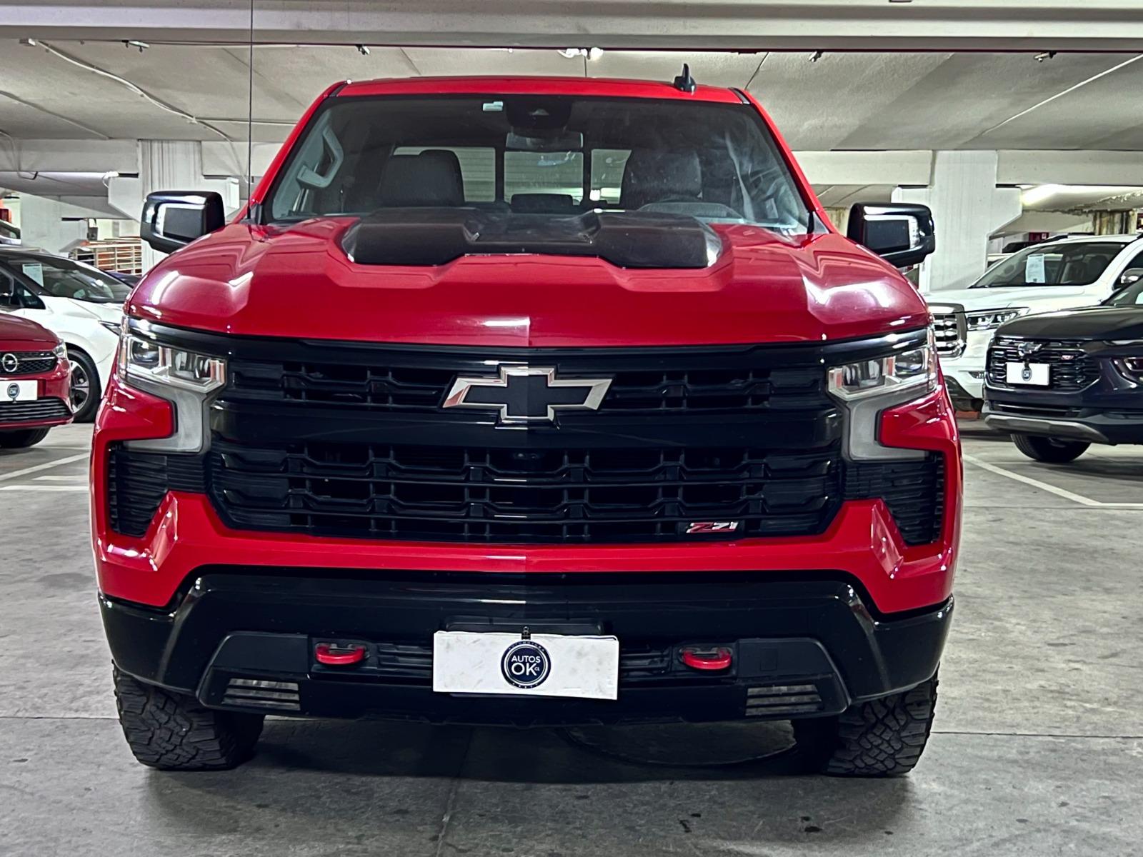 Silverado Lt Trail Boss Automático 4WD 2023 47.000 km Santiago - interior