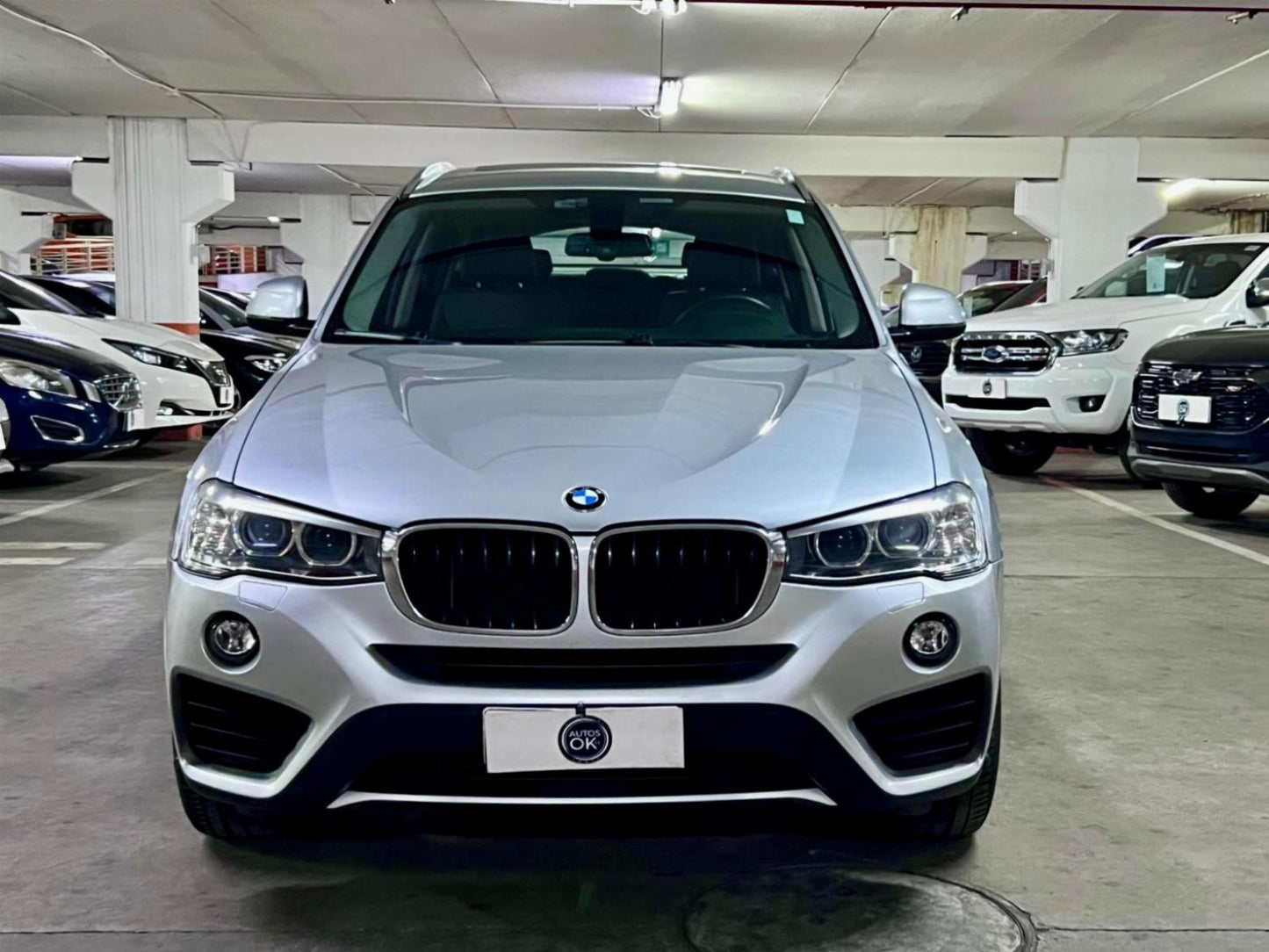BMW X4 xDrive 20i 2017 frente SUV Coupé elegante
