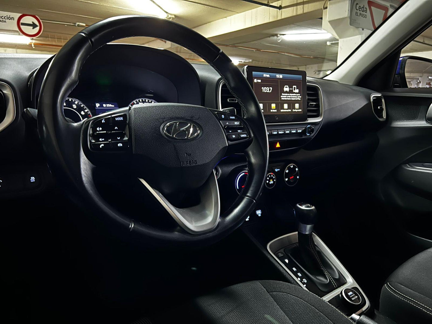 Hyundai Venue Qx 1.6 At 2021 123.374 km Santiago - foto 9