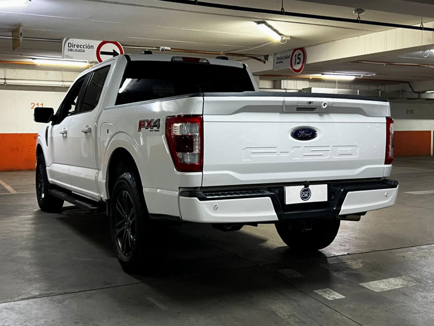 Ford F-150 Lariat Sport 5.0 V8 4x4 2023 146.083 km Santiago - foto 6