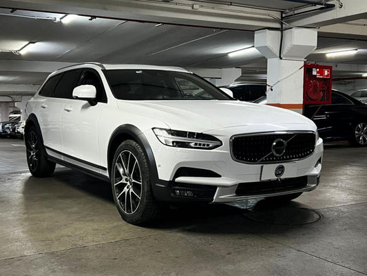 Volvo V90 Cross Country D5 Inscription 2019 | Lujo Off-Road | Mantenciones Oficiales | Santiago