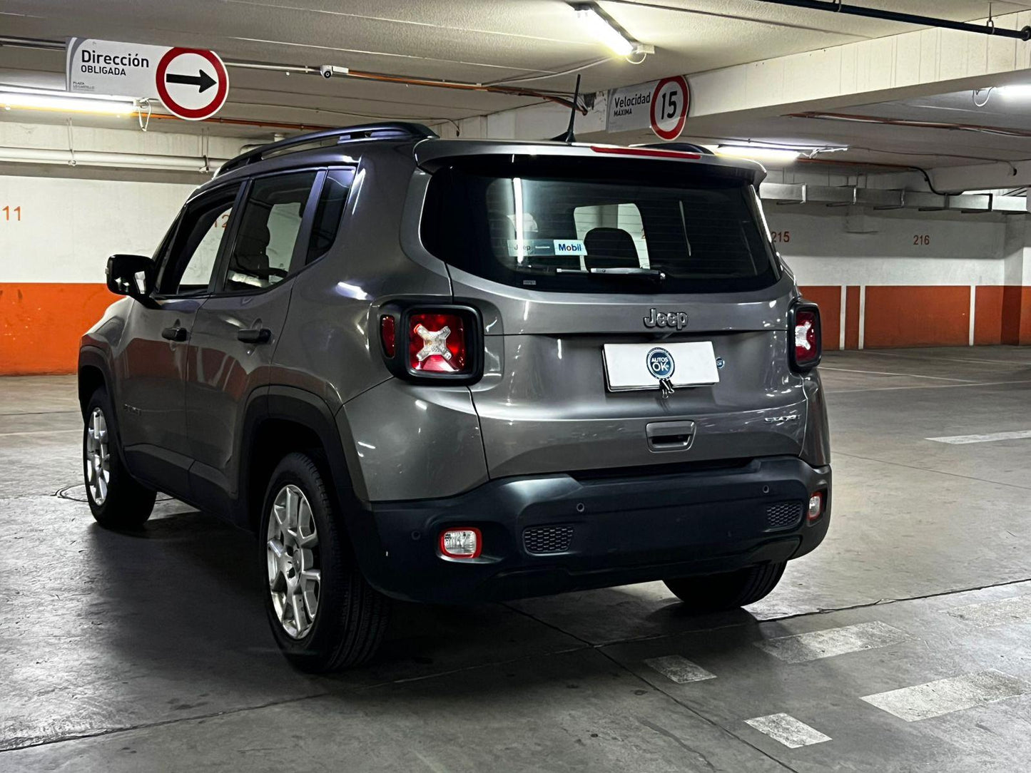 Jeep Renegade Sport 1.8 MT 2022 | Único Dueño | Solo 23.230 KM | Santiago