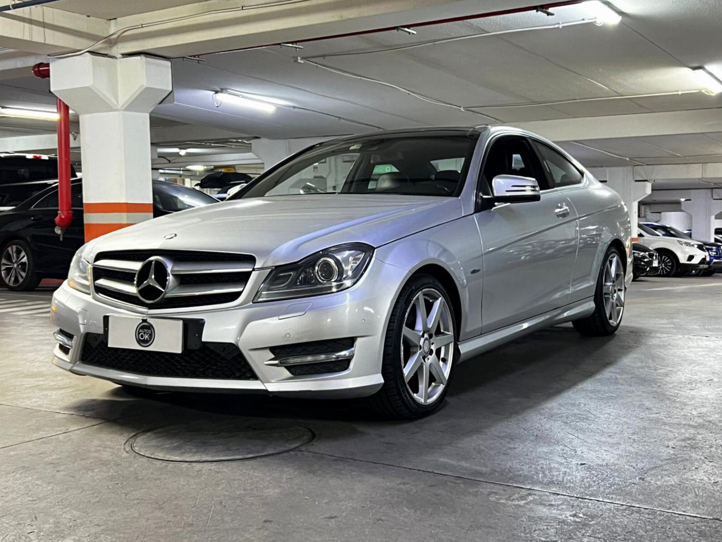 C250 Coupé Automático RWD 2012 187.302 km Santiago - interior