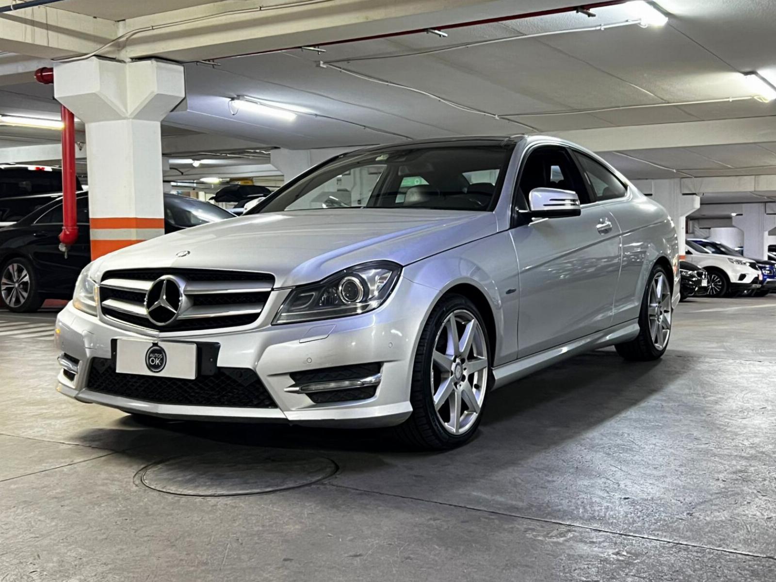 C250 Coupé Automático RWD 2012 187.302 km Santiago - interior