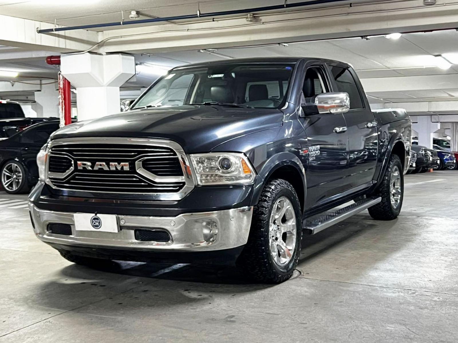1500 Laramie 3.0 Ecodiesel 4x4 Automático 4WD 2020 194.393 km Santiago - interior