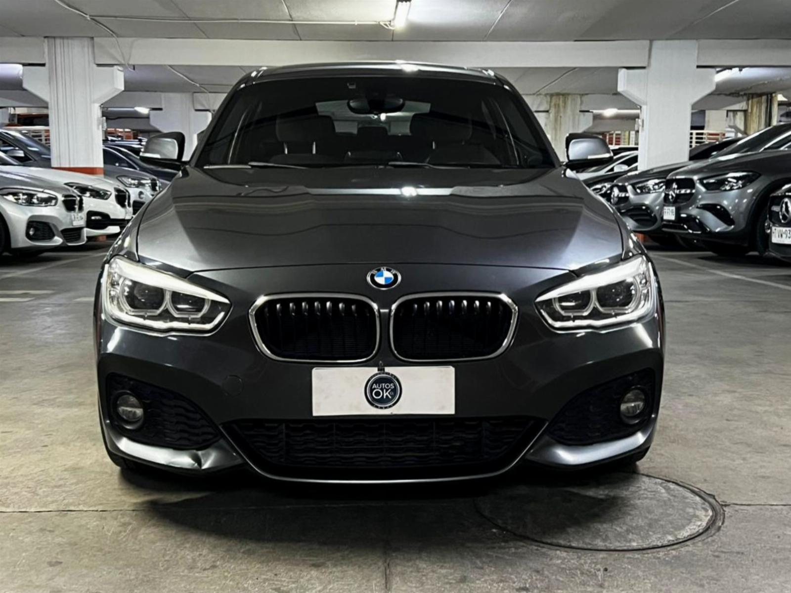 BMW 120i Sport LCI 2017 frente blanco ópticas LED
