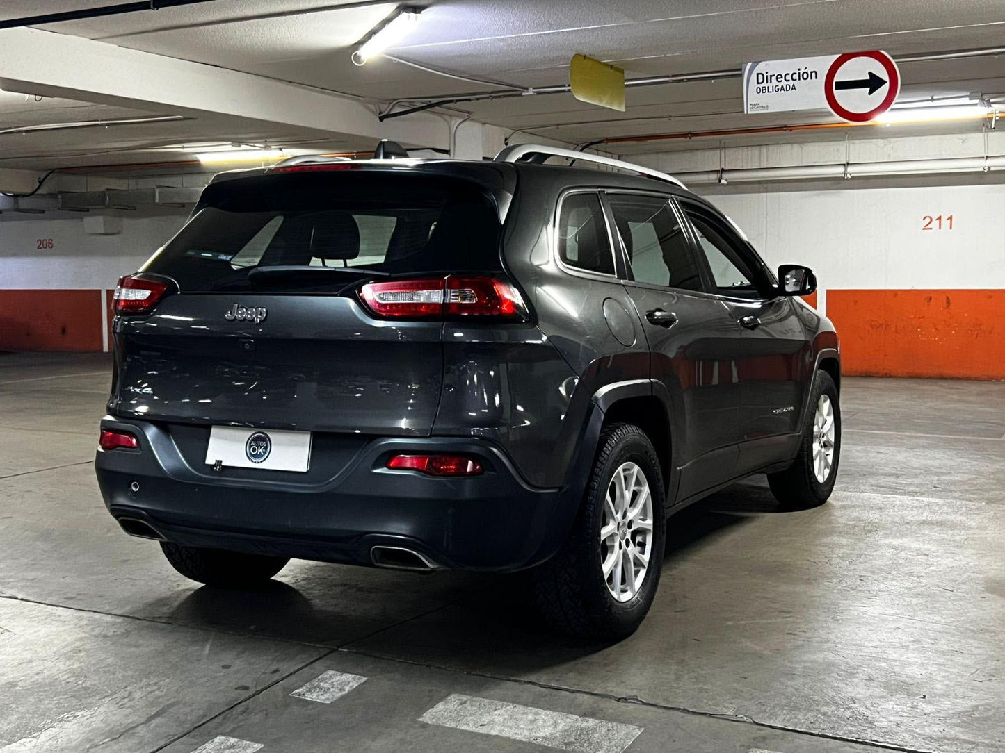 Cherokee Limited Diésel Automático 2018 Santiago - detalle exterior