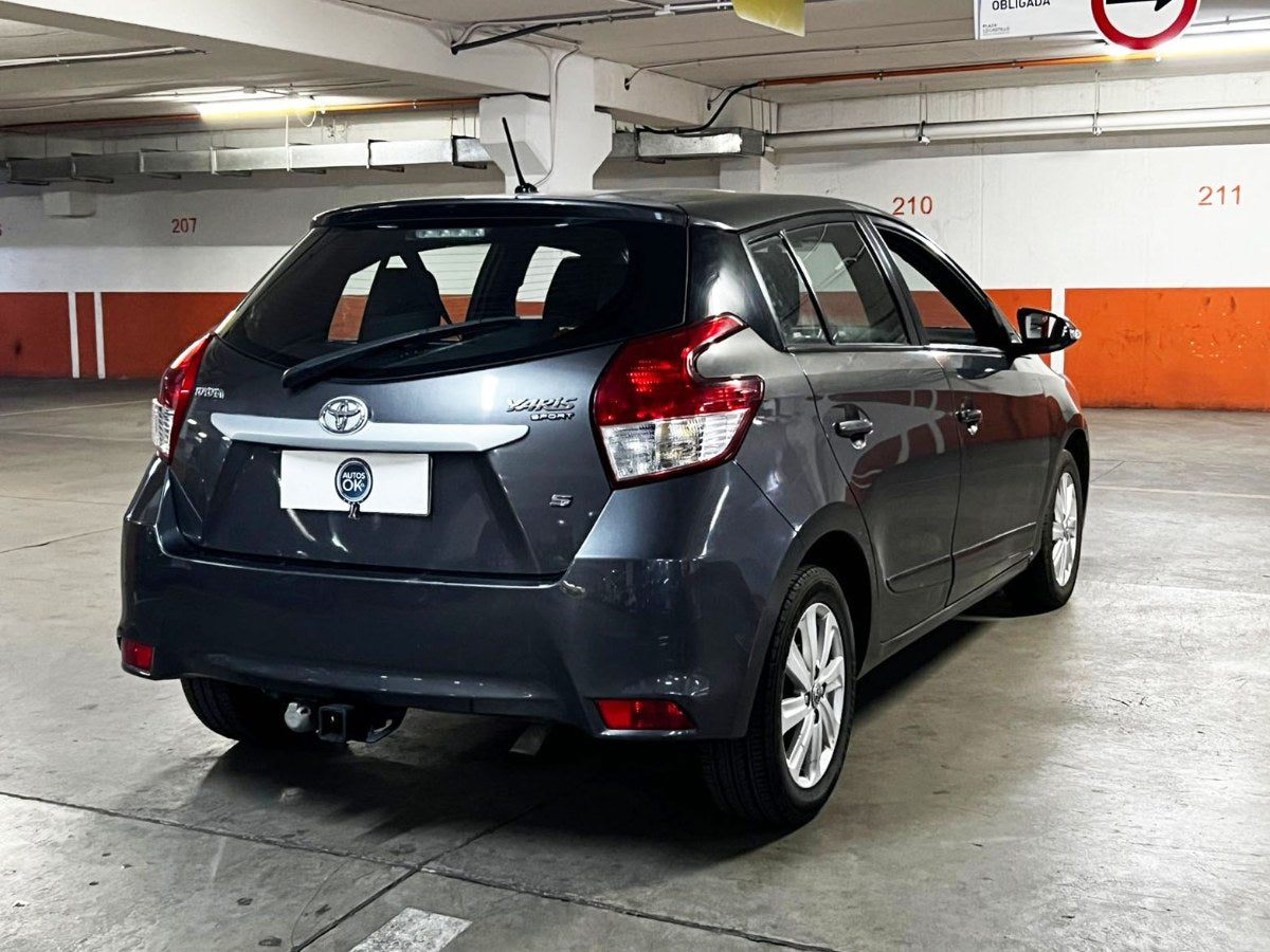 Yaris Sport 1.5 Mt Gasolina Manual 2015 Santiago - detalle exterior