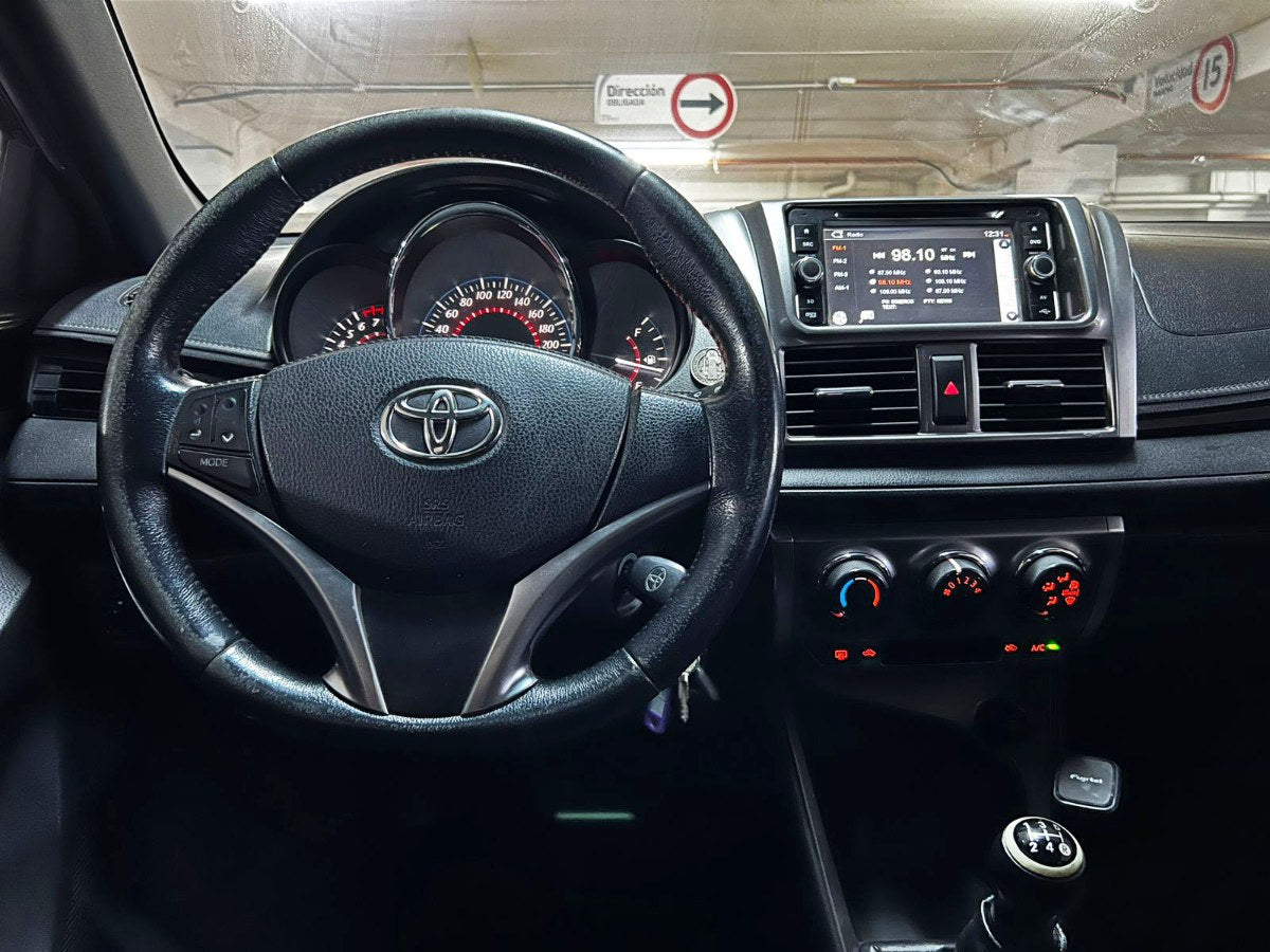 Toyota Yaris Sport 1.5 Mt 2015 176.495 km Santiago - foto 9