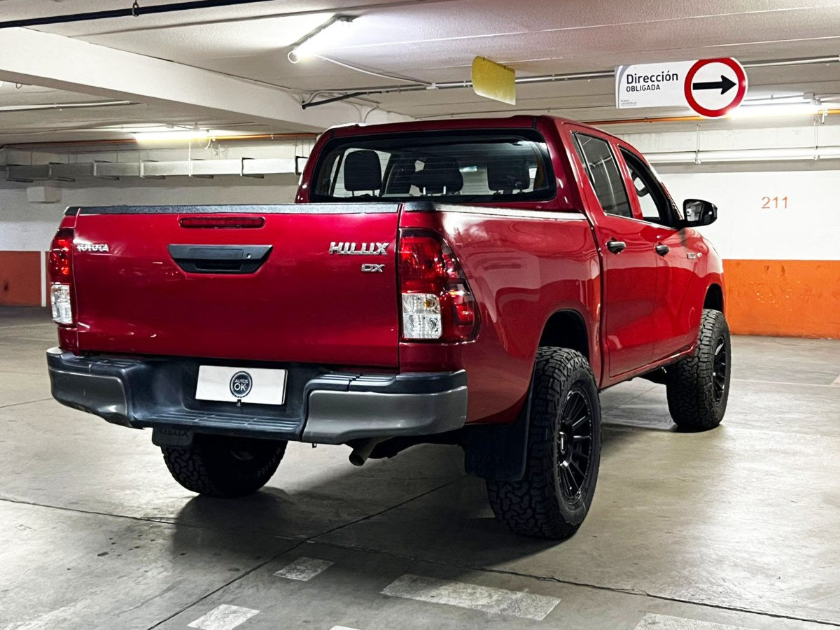 Hilux Dx 2.4 Turbo Diésel 4x4 Diésel Manual 2022 Santiago - detalle exterior