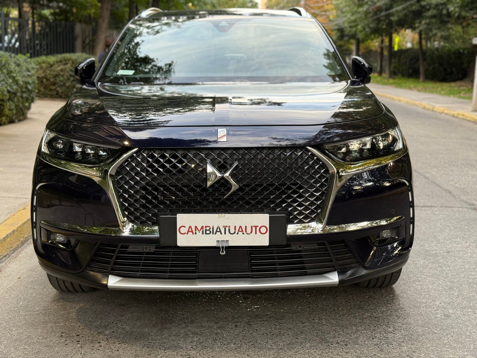 DS7 Crossback E-TENSE 2022 frente Rivoli luces LED Active LED Vision Detodoauto