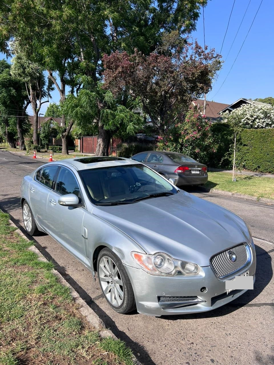 Jaguar XF 2010 4.2 V8 lujo único dueño Chile