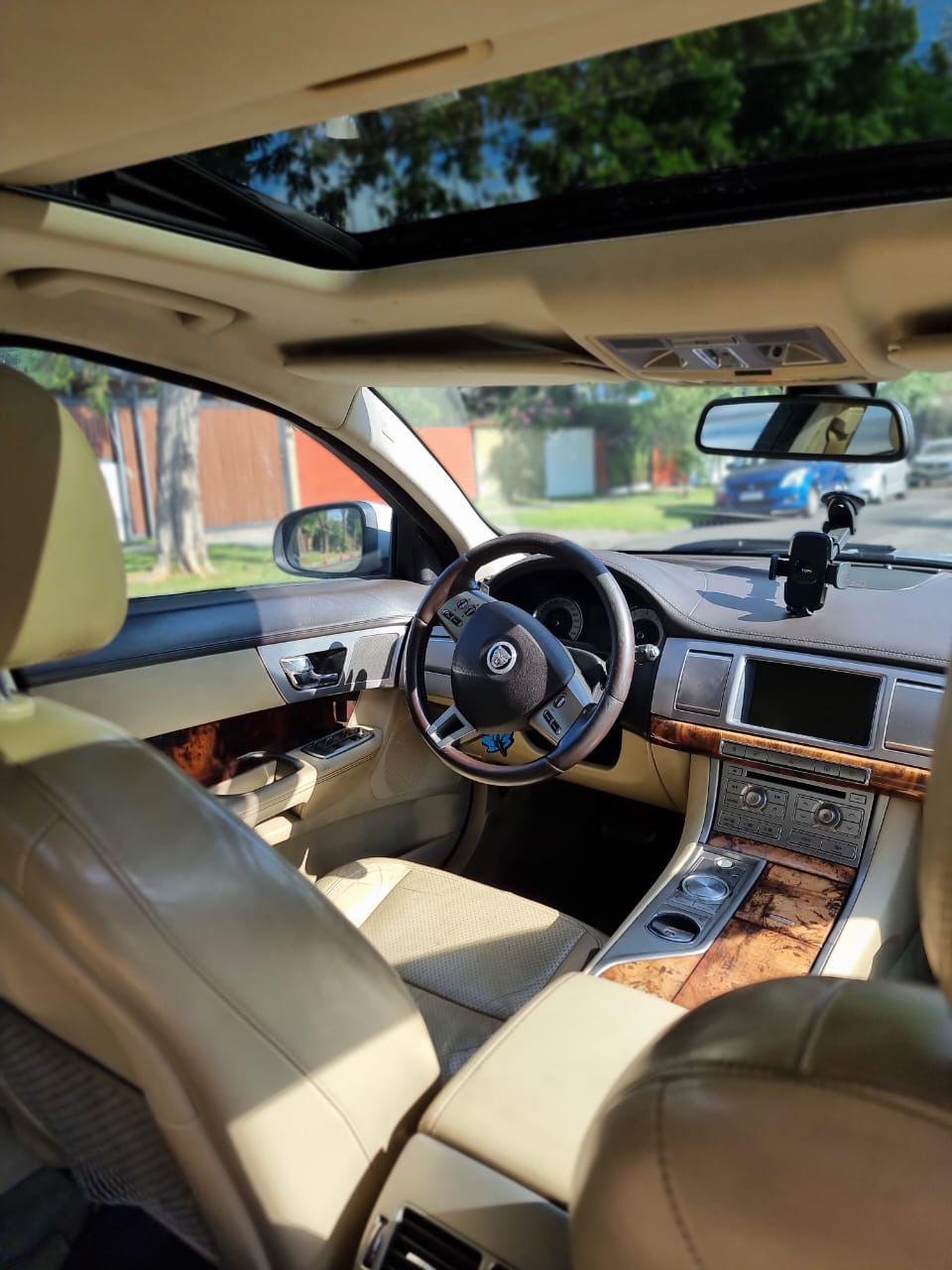 Jaguar XF 4.2 V8 2010 - Único Dueño - Viña del Mar