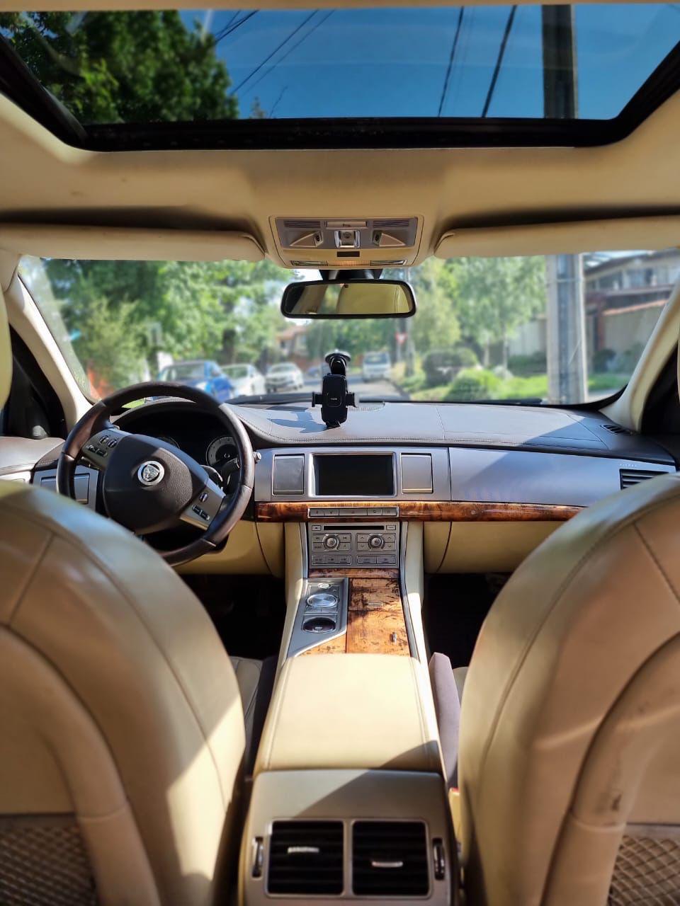 Jaguar XF 4.2 V8 2010 - Único Dueño - Viña del Mar